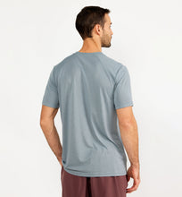 Load image into Gallery viewer, Men’s Bamboo Lightweight Short Sleeve Slate